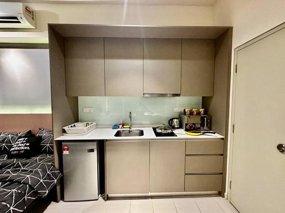 Luxury Stay-Tamarind Suite Cyber Сиберджая Екстериор снимка