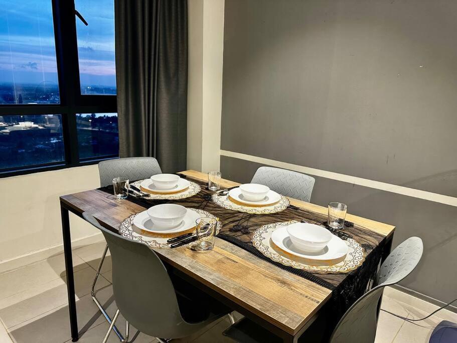 Luxury Stay-Tamarind Suite Cyber Сиберджая Екстериор снимка
