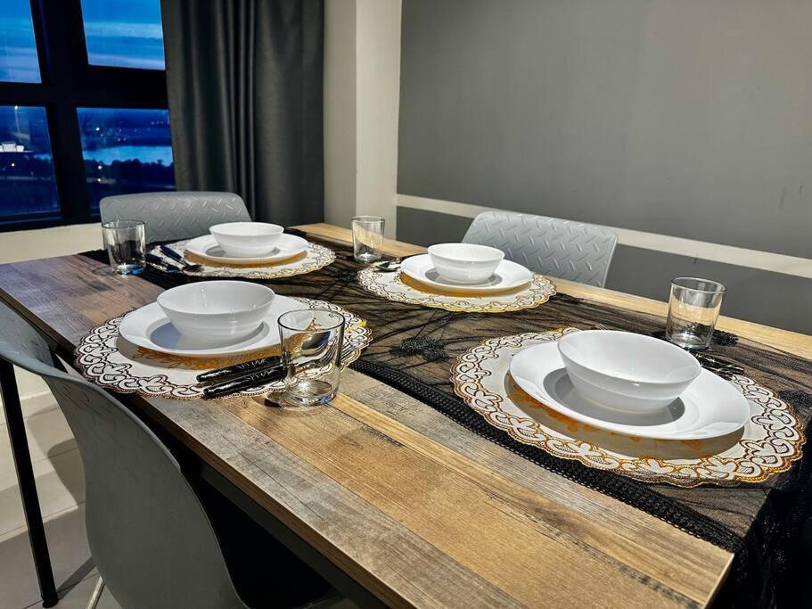 Luxury Stay-Tamarind Suite Cyber Сиберджая Екстериор снимка